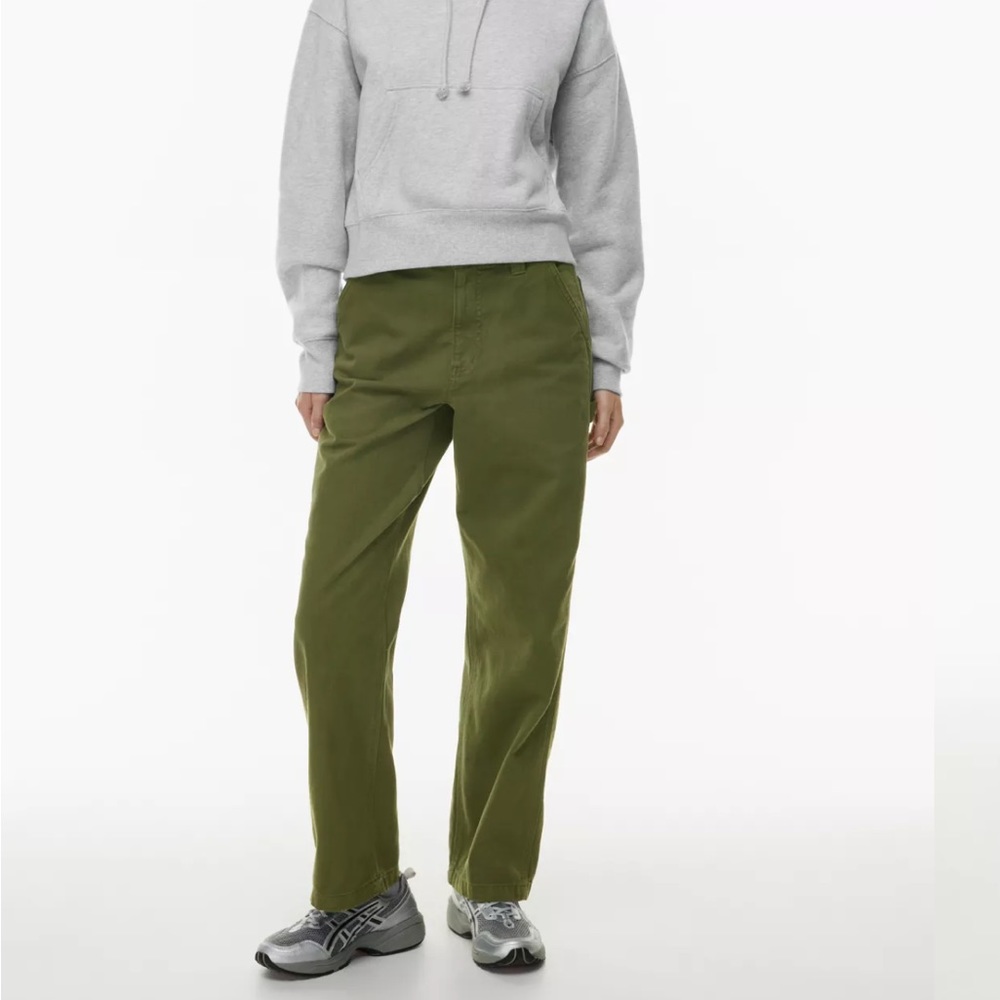NWT Aritzia TNA Greenwich Pant in GD Fatigue Size 0 Short